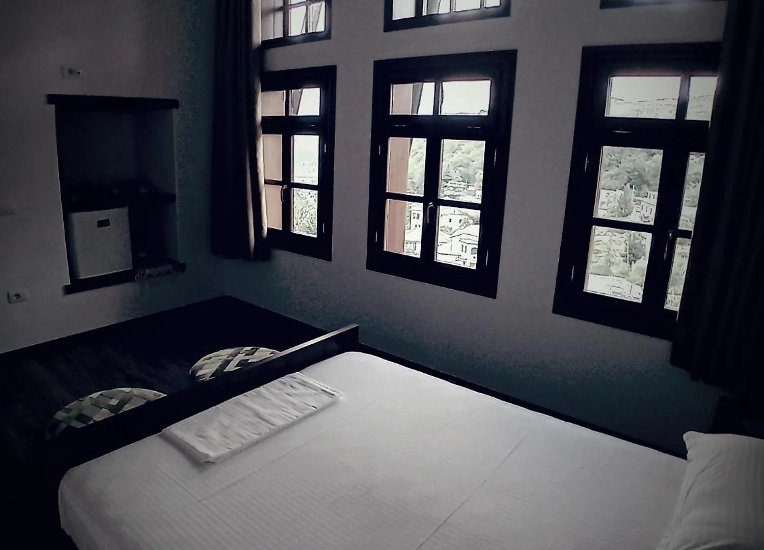 House Hotel Cela ジロカストラ